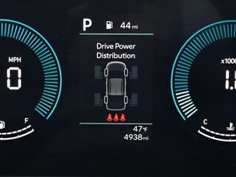 Used 2025 Hyundai Santa Cruz SE image 19