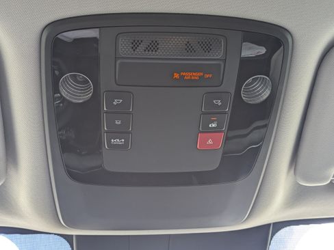 Certified 2024 Kia Carnival EX FWD image 34