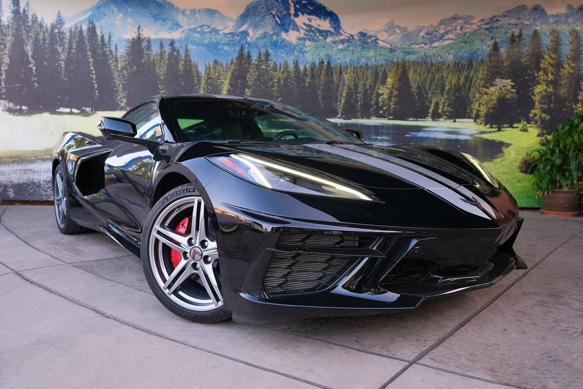 Used 2026 Chevrolet Corvette Stingray Preferred Cpe w/ Stealth Interior Trim Package RWD image 3