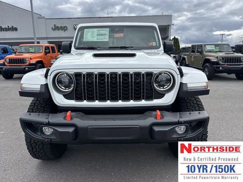 New 2025 Jeep Gladiator Mojave image 2