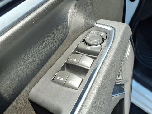 Used 2025 Chevrolet Silverado 1500 LT Trail Boss w/ Convenience Package II AWD/4WD image 11