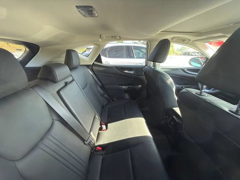 Used 2024 Lexus NX 250 FWD image 10