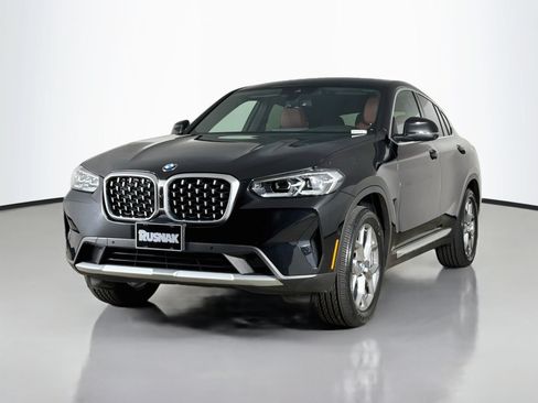 Used 2024 BMW X4 xDrive30i w/ Premium Package AWD/4WD image 3