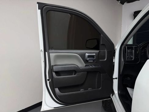 Used 2018 Chevrolet Silverado 1500 Custom w/ Custom Value Package RWD image 20