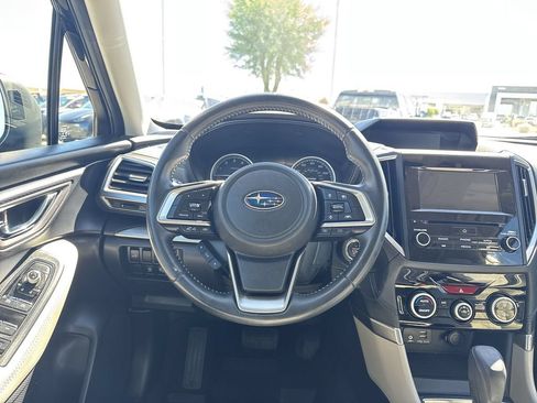Used 2019 Subaru Forester Premium AWD/4WD image 11