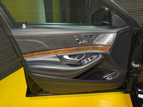 Used 2014 Mercedes-Benz S 550 Sedan image 40