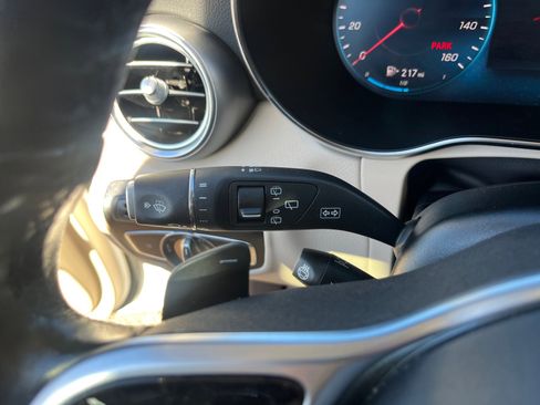 Used 2022 Mercedes-Benz GLC 300 4MATIC image 12