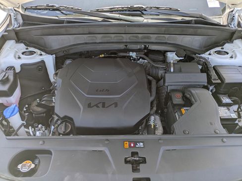 Used 2025 Kia Telluride AWD image 25