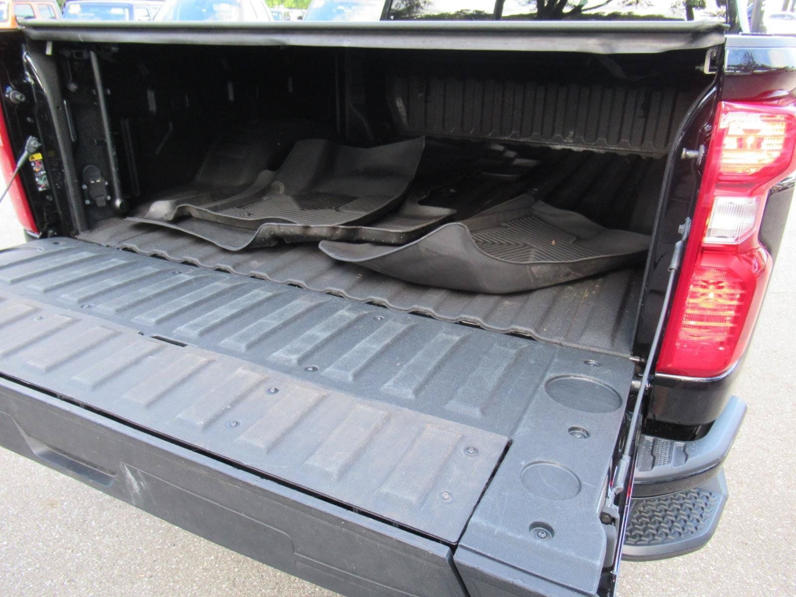Used 2023 Chevrolet Silverado 2500 Custom w/ Custom Value Package AWD/4WD image 30
