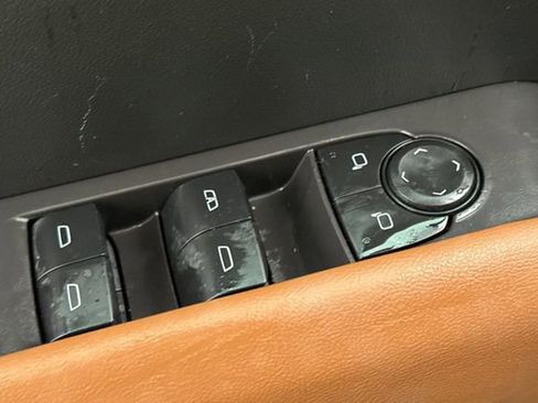 Used 2025 GMC Canyon AT4 w/ Technology Plus Package image 12