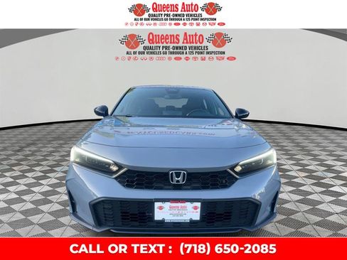 Used 2025 Honda Civic Sport image 1