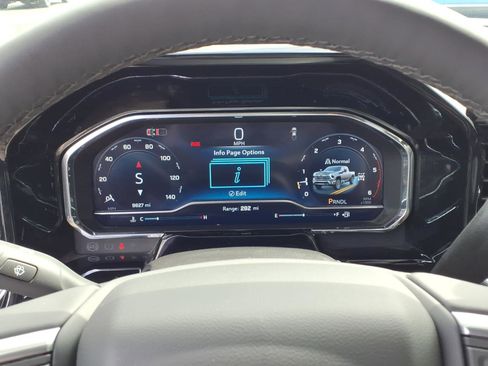 Used 2025 Chevrolet Silverado 2500 LT AWD/4WD image 18
