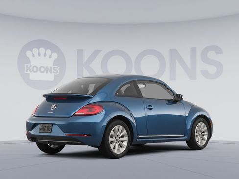 Used 2019 Volkswagen Beetle 2.0T S FWD image 4