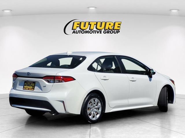 Used 2022 Toyota Corolla LE FWD image 4