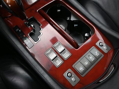 Used 2010 Lexus LS 460 AWD image 15