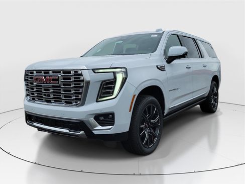 New 2026 GMC Yukon XL Denali w/ Sun & Power Step Package image 2