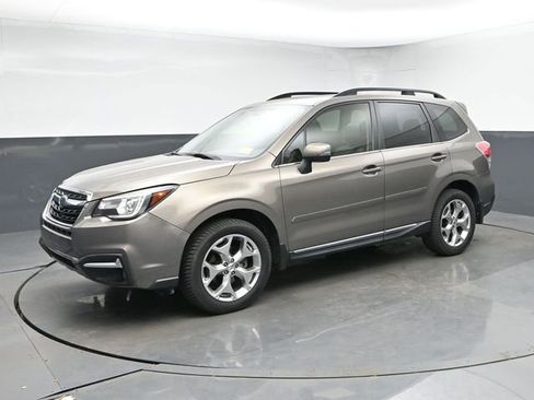 Used 2018 Subaru Forester 2.5i Touring AWD/4WD image 4
