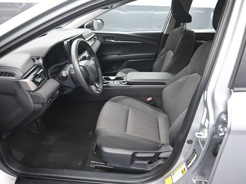 Used 2025 Toyota Camry LE FWD image 9