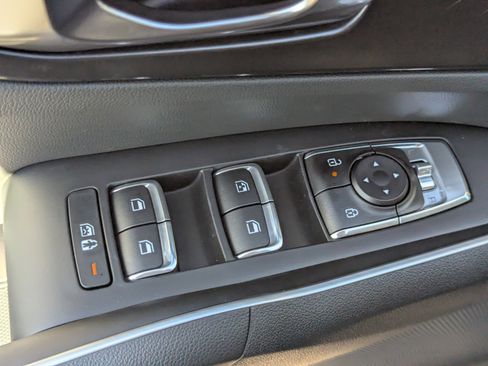 Certified 2025 Kia Sorento EX image 22