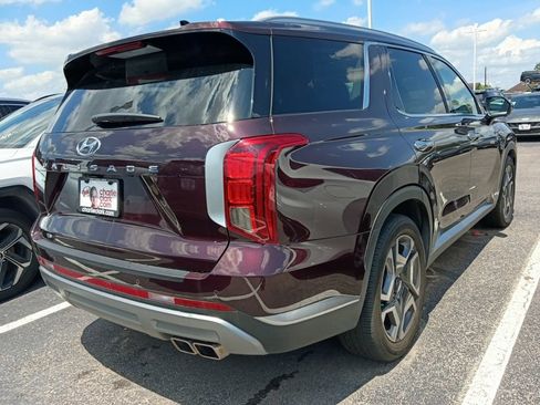 Used 2024 Hyundai Palisade SEL FWD image 3