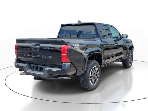 Used 2025 Toyota Tacoma TRD Sport AWD/4WD image 6