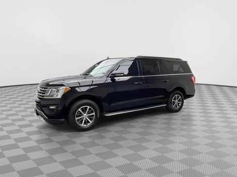 Used 2018 Ford Expedition Max XLT w/ Equipment Group 202A AWD/4WD image 41