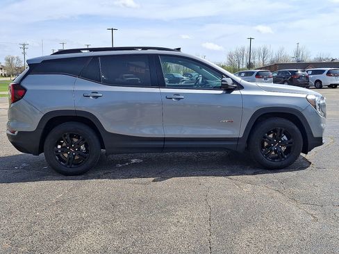 Used 2024 GMC Terrain AT4 w/ Tech Package AWD/4WD image 26