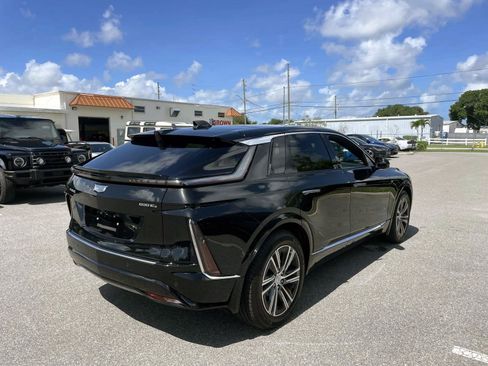 Used 2024 Cadillac Lyriq Luxury w/ LPO, Floor Liner Package AWD/4WD image 8