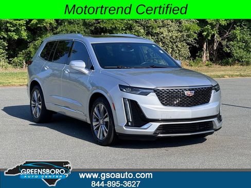 Used 2020 Cadillac XT6 Premium Luxury FWD image 2