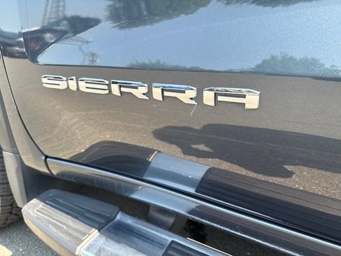 Used 2022 GMC Sierra 1500 SLT w/ SLT Premium Plus Package AWD/4WD image 15