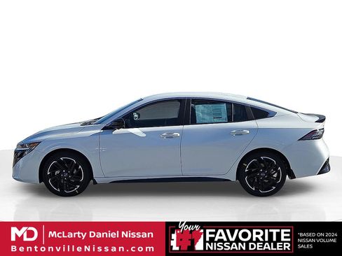 New 2026 Nissan Sentra SR w/ SR Premium Package FWD image 3