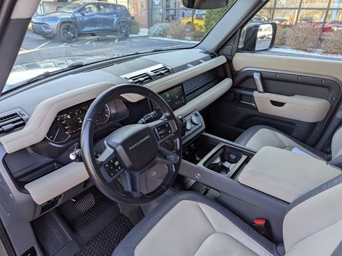 Used 2023 Land Rover Defender 110 X-Dynamic SE AWD/4WD image 13