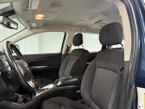 Used 2014 Dodge Journey American Value Package w/ Flexible Seating Group FWD image 9