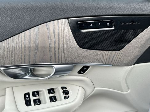 Certified 2023 Volvo XC90 B6 Plus w/ Protection Package Premier image 16