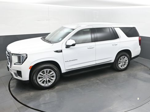 Used 2024 GMC Yukon SLT w/ SLT Luxury Package AWD/4WD image 34