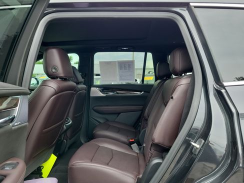 Used 2020 Cadillac XT6 Premium Luxury FWD image 13