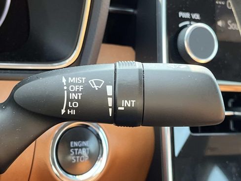 Used 2019 Toyota Avalon Limited w/ Advanced Safety Package FWD image 40