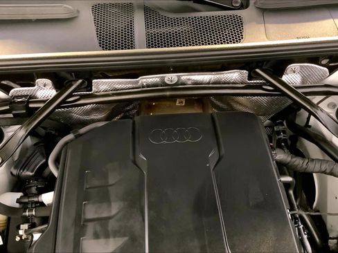Used 2025 Audi Q5 Premium AWD/4WD image 31
