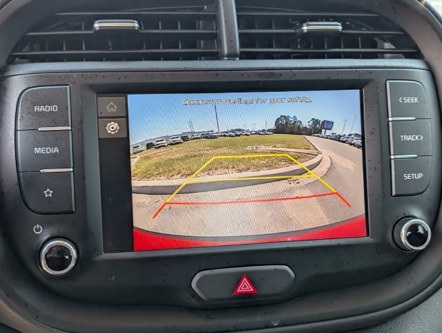 Used 2025 Kia Soul LX FWD image 18