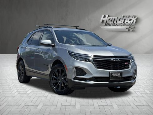 Used 2023 Chevrolet Equinox RS w/ RS Leather Package FWD image 2