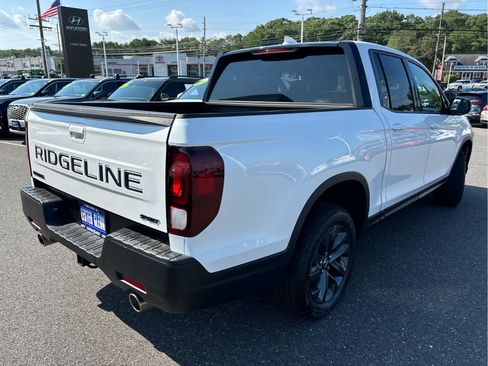 Used 2024 Honda Ridgeline Sport image 29