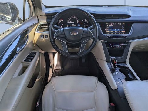 Used 2019 Cadillac XT5 FWD image 15