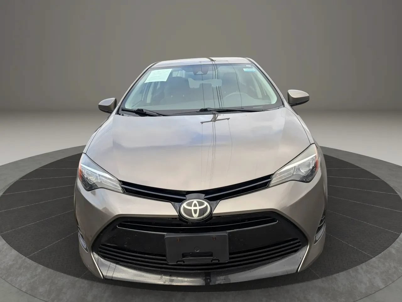 Used 2017 Toyota Corolla LE FWD image 8
