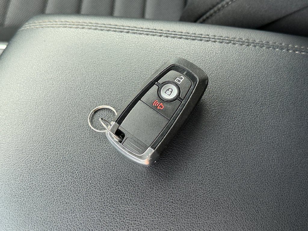 Used 2024 Ford Edge SE w/ Black Appearance Package AWD/4WD image 32