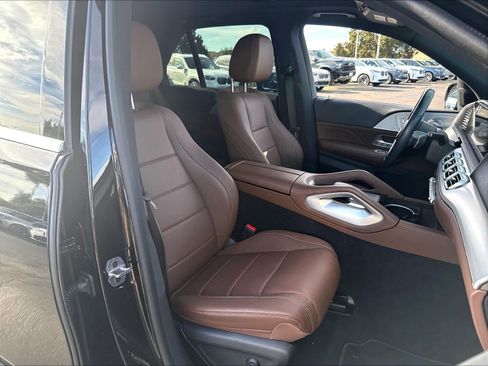 Used 2024 Mercedes-Benz GLE 450 4MATIC w/ Driver Assistance Package image 31