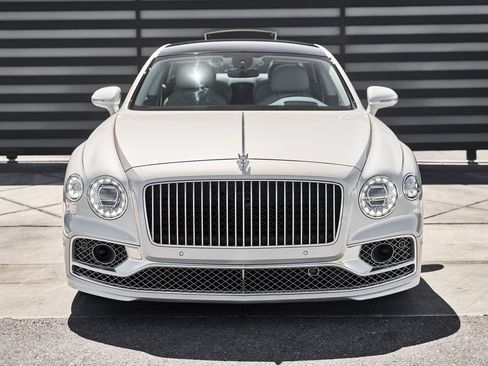 Used 2022 Bentley Flying Spur W12 AWD/4WD image 14