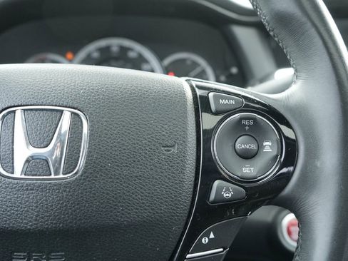 Used 2016 Honda Accord Touring image 27
