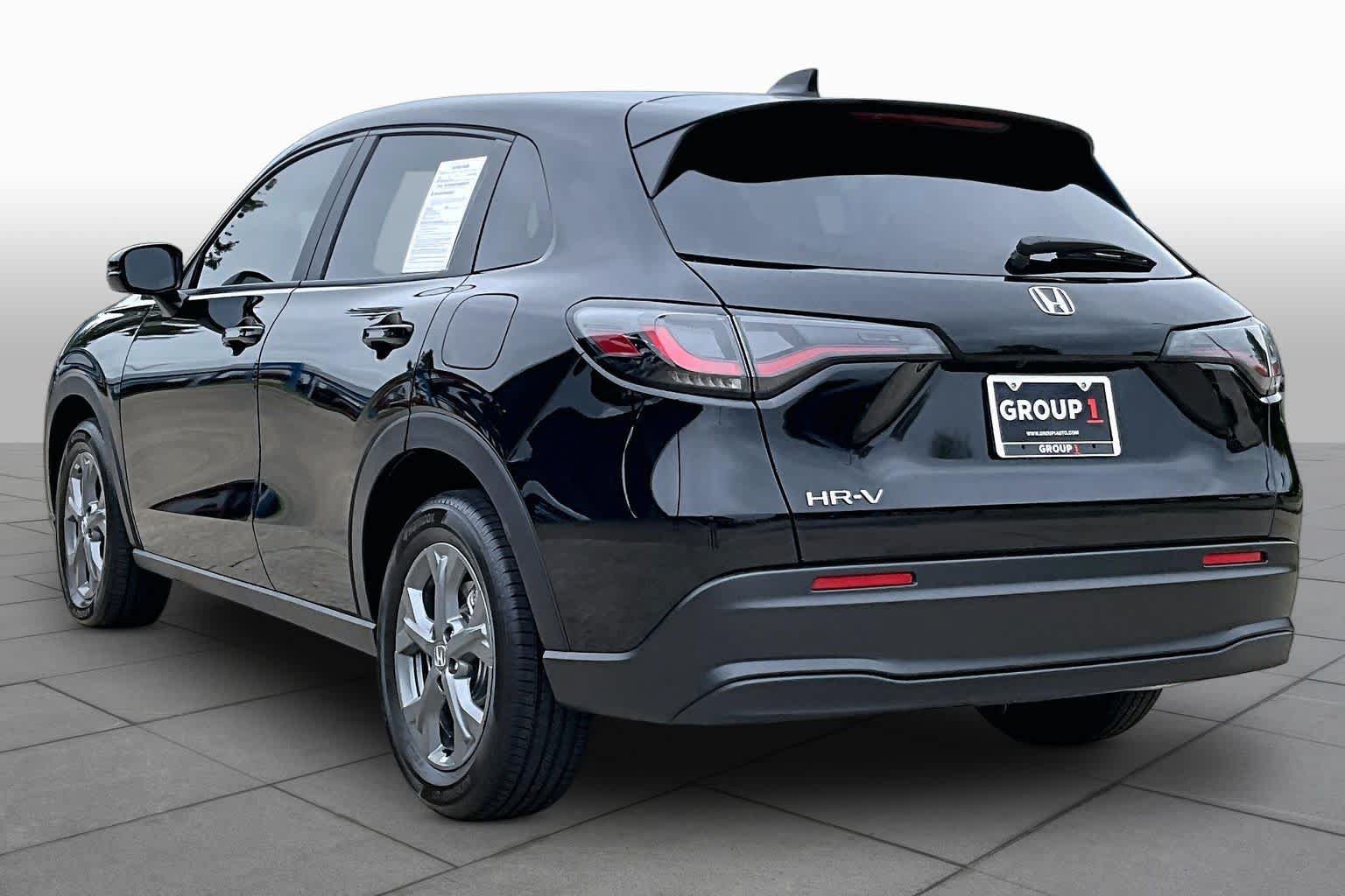 Certified 2027 Honda HR-V LX image 11