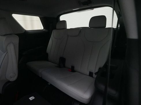 Used 2025 Hyundai Palisade SEL AWD/4WD image 17