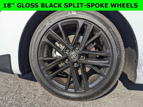 Used 2025 Toyota Camry SE image 2